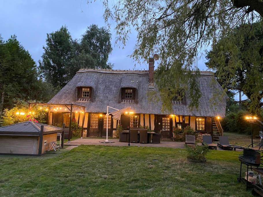 Chaumiere Familiale Weekend & Vacances Paisible Saint-Philbert-sur-Risle Buitenkant foto