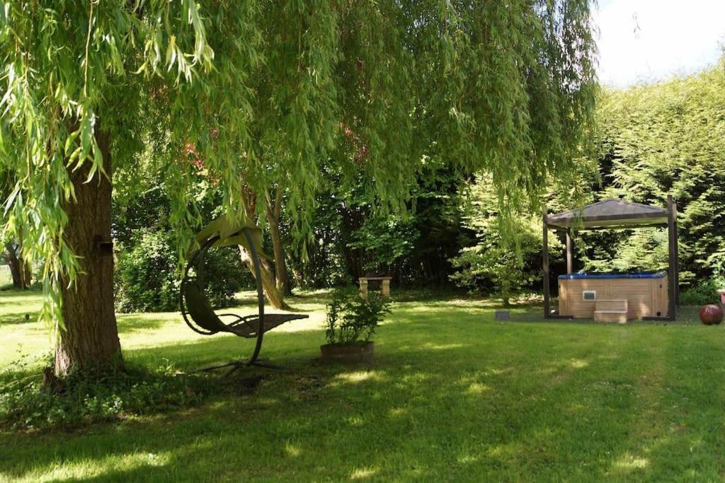 Chaumiere Familiale Weekend & Vacances Paisible Saint-Philbert-sur-Risle Buitenkant foto