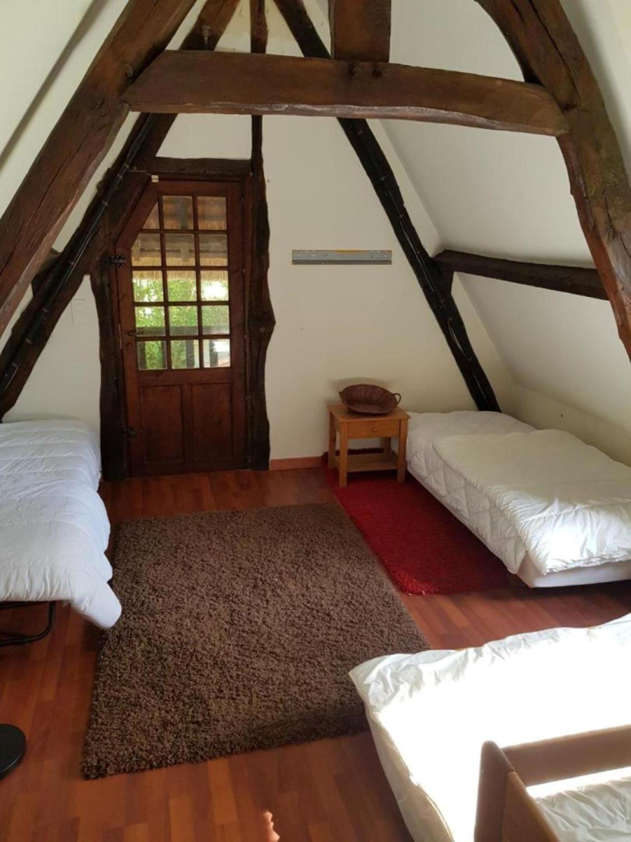 Chaumiere Familiale Weekend & Vacances Paisible Saint-Philbert-sur-Risle Buitenkant foto